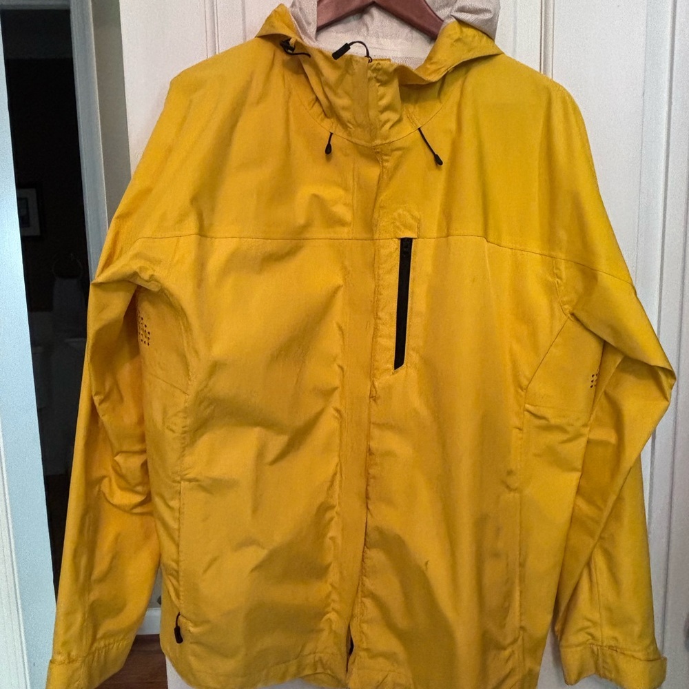Lands’ End Men's Yellow Hooded raincoat jacket